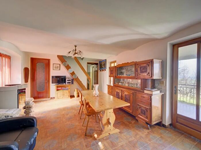 Casa con 5 locali in vendita in Via Dagatti, Envie