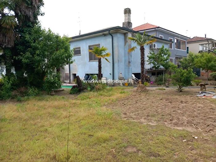 Casa con 5 locali in vendita in Via Verdi, Vaiano Cremasco