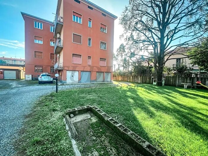 Appartamento bilocale in vendita in Via Santa Lucia, Cesano Maderno