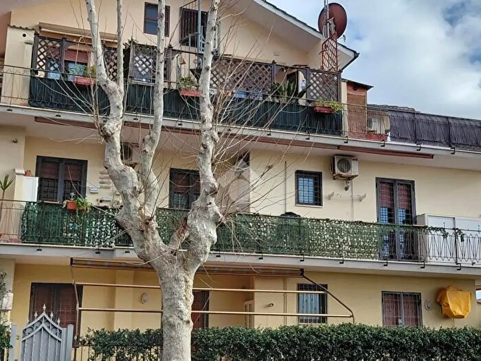 Appartamento trilocale in vendita in Via Roma, Ladispoli