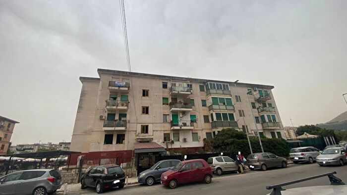 Appartamento quadrilocale in vendita in Via Bartolomeo Berrettaro Cep Michelangelo Alta Palermo Palermo, Palermo