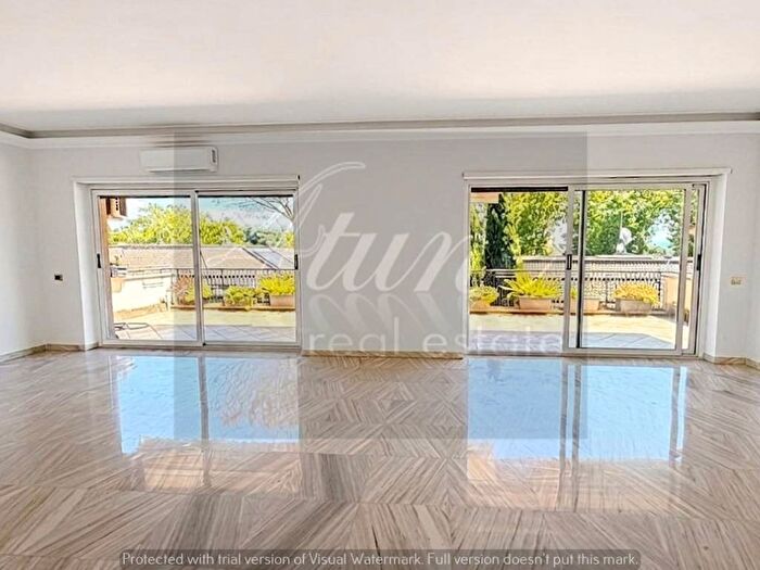 Casa con 6 locali in affitto in Via Cassia, Tomba di Nerone, Roma