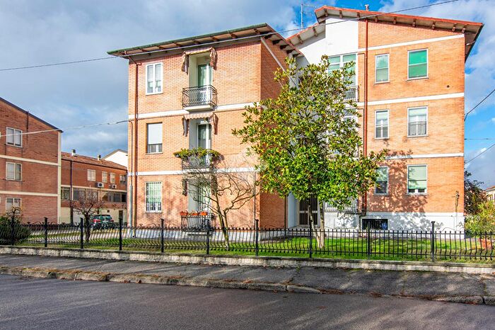 Appartamento trilocale in vendita in Via Luigi Passega, Ferrara