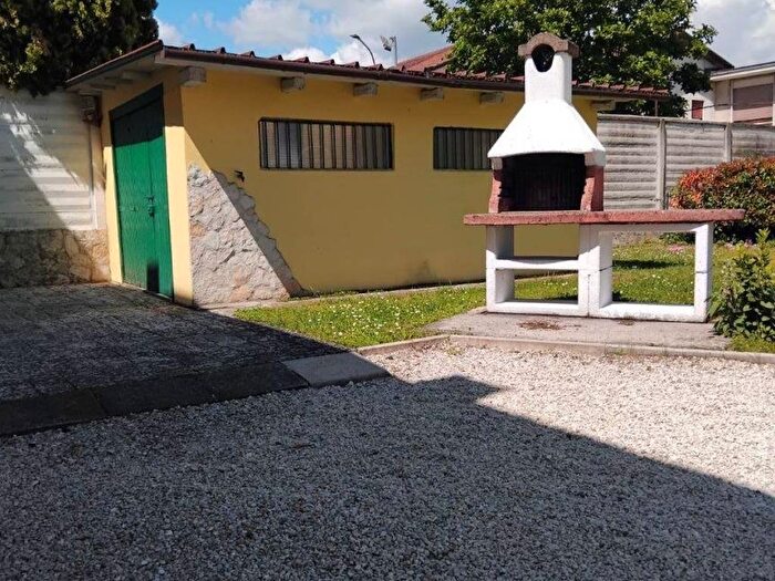 Appartamento bilocale in affitto in Caldogno Rettorgole Cresole, Caldogno