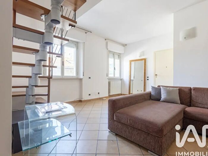 Appartamento con 6 locali in vendita in Via Fratelli Rosselli, Falconara Marittima