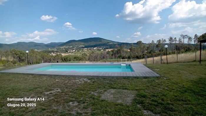 Casa con 6 locali in vendita in Via Giuseppe Mazzini, Greve In Chianti