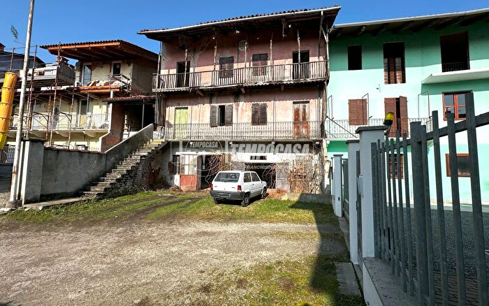 Casa quadrilocale in vendita in Via della Consolata, Strambino