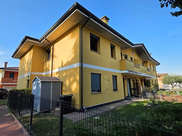 Appartamento trilocale in affitto in Ospedaletto Euganeo