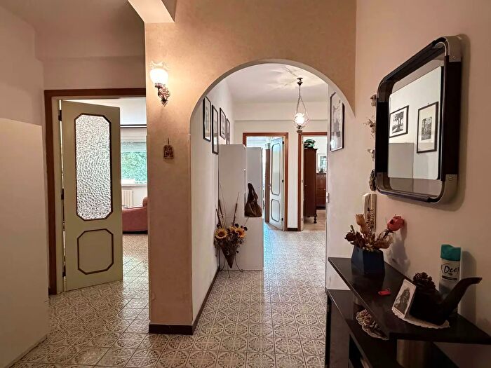Appartamento con 6 locali in vendita in Nuoro