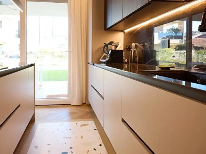 Appartamento quadrilocale in vendita in Via Montegrappa, Selvazzano Dentro