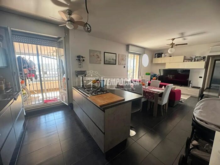 Appartamento trilocale in vendita in Via Gorizia, Baranzate