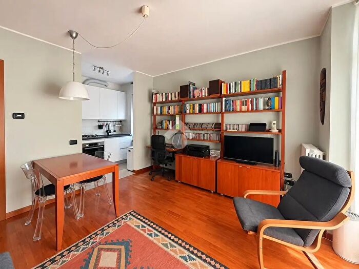 Appartamento bilocale in vendita in Via Amundsen, Monza