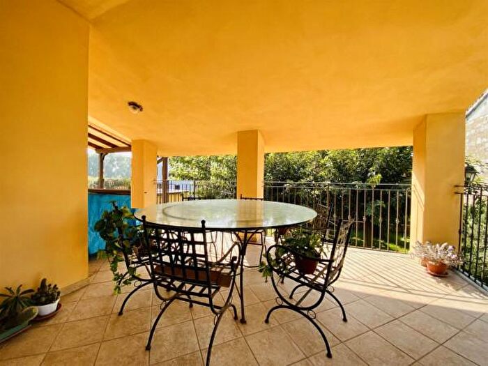 Casa quadrilocale in vendita in Via per Corte Stella, Lucca