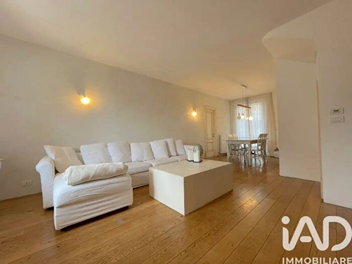 Casa con 7 locali in vendita in Viale Europa, Montecosaro
