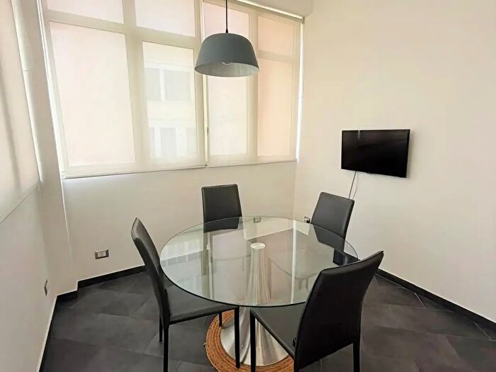 Appartamento trilocale in affitto in Via Borsi Giuliano, Palermo