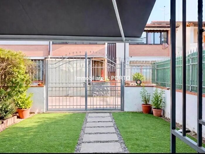 Appartamento trilocale in vendita in Comacchio