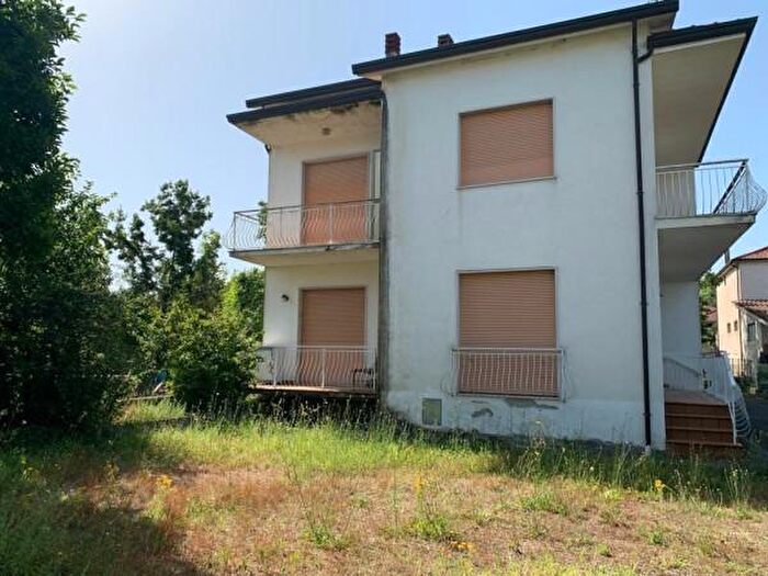 Casa con 6 locali in vendita in Strada Provinciale CarnelloCollecarinoArpino, Arpino
