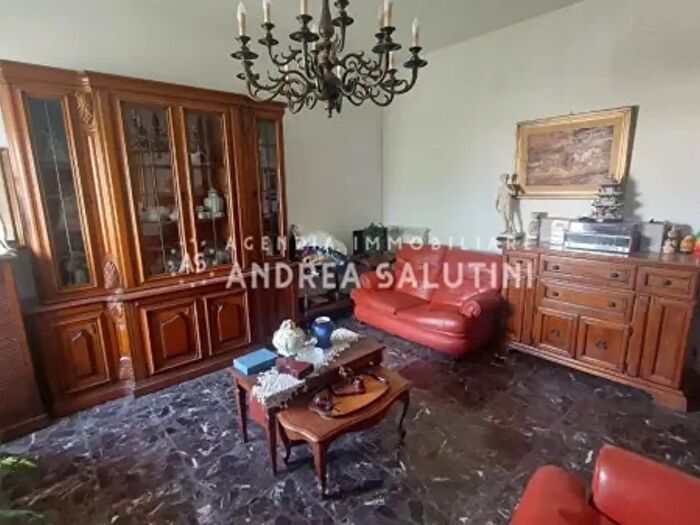 Appartamento con 6 locali in vendita in Pontedera