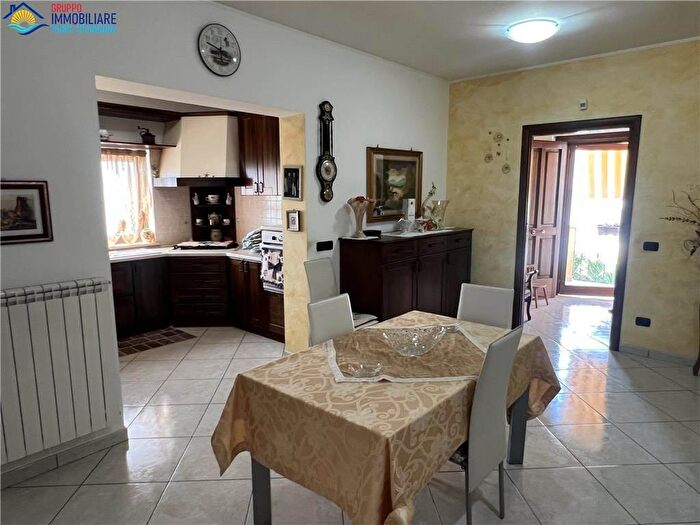 Appartamento con 7 locali in vendita in Sessa Aurunca