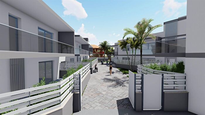 Appartamento trilocale in vendita in Aci SantAntonio