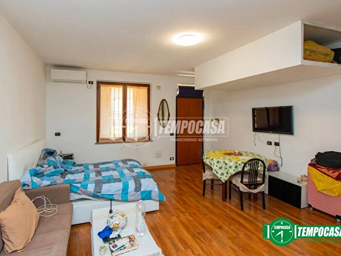 Appartamento monolocale in vendita in Via Treviglio, Busto Arsizio