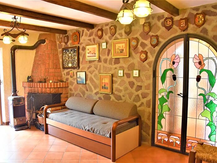 Casa con 5 locali in vendita in Comano