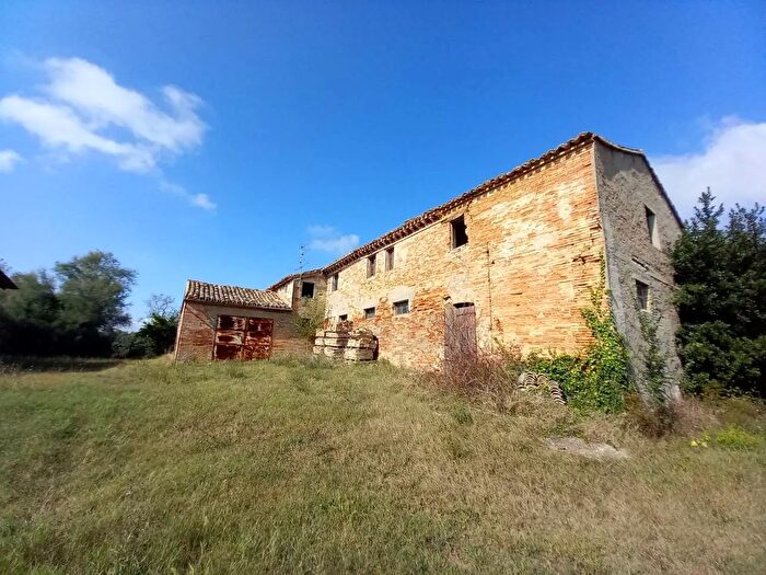 Casa con 5 locali in vendita in Osimo