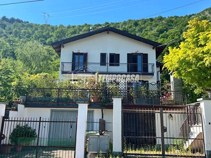 Casa con 5 locali in vendita in Via Venezia, Sangano