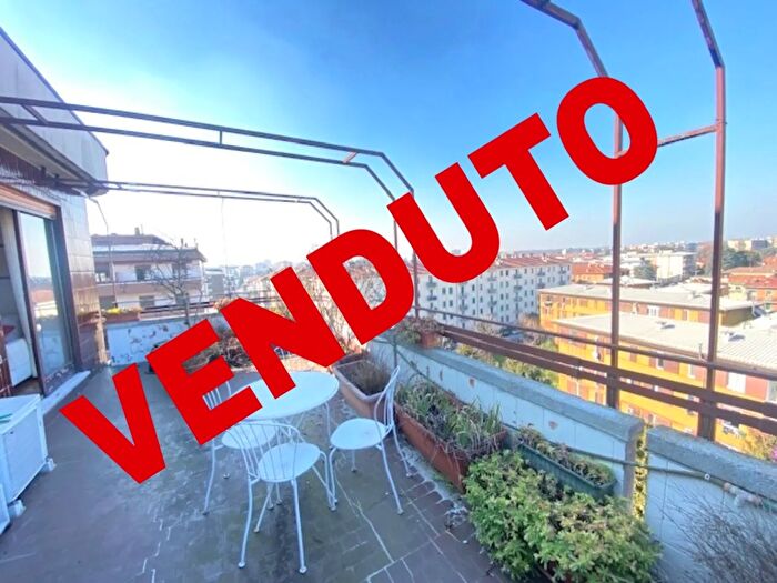 Appartamento trilocale in vendita in Via Galileo Galilei, Monza