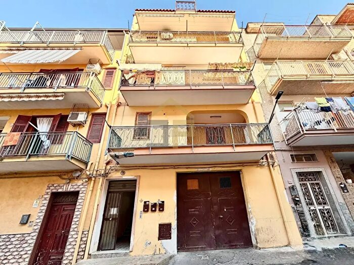 Appartamento quadrilocale in vendita in Via Imperatore Federico, Villabate