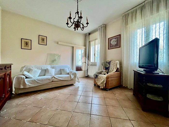 Casa con 5 locali in vendita in Via Voltabarozzo, Padova