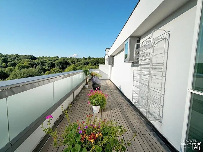 Appartamento quadrilocale in vendita in Via della Casetta Mattei, Roma