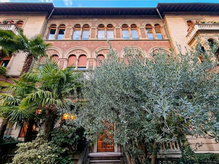 Appartamento con 5 locali in affitto in via Tamburini, Vincenzo Monti, Milano