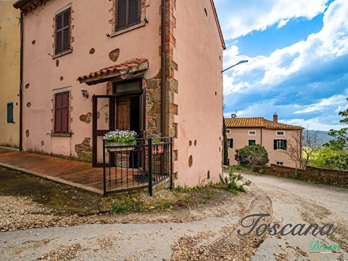 Casa con 7 locali in vendita in Via del Basso, Manciano