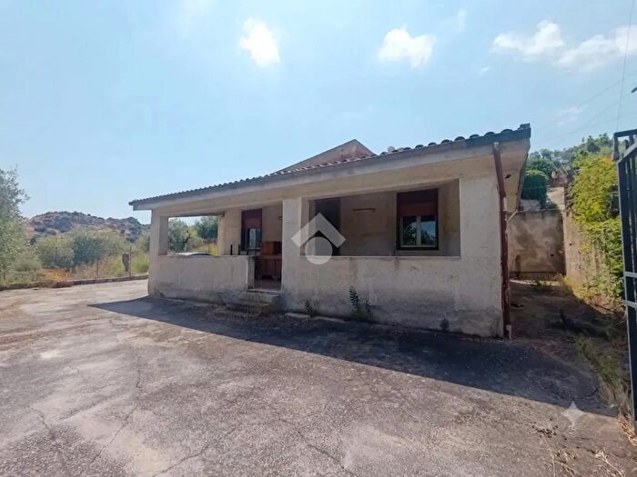 Casa trilocale in vendita in Contrada Danigarci, Termini Imerese