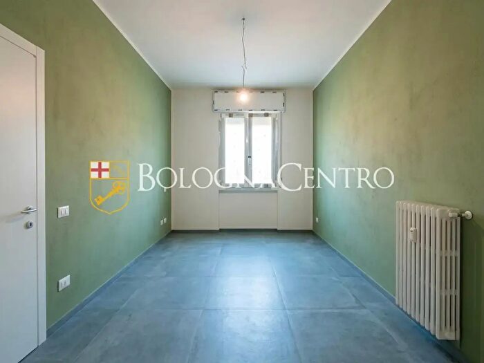 Appartamento quadrilocale in vendita in Via Toscana, Bologna