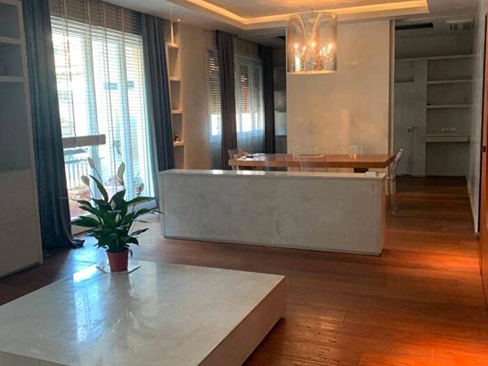 Appartamento con 5 locali in affitto in Viale Giuseppe Mazzini, Mazzini Oberdan, Firenze