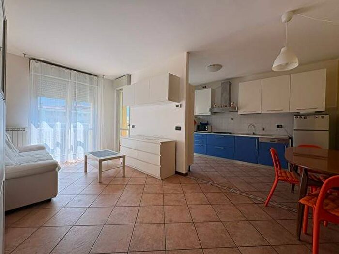 Appartamento trilocale in affitto in Cernobbio