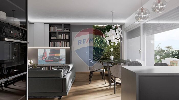 Appartamento trilocale in vendita in Via Cesare Cantù, Lomazzo