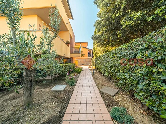 Appartamento trilocale in vendita in Montescudaio