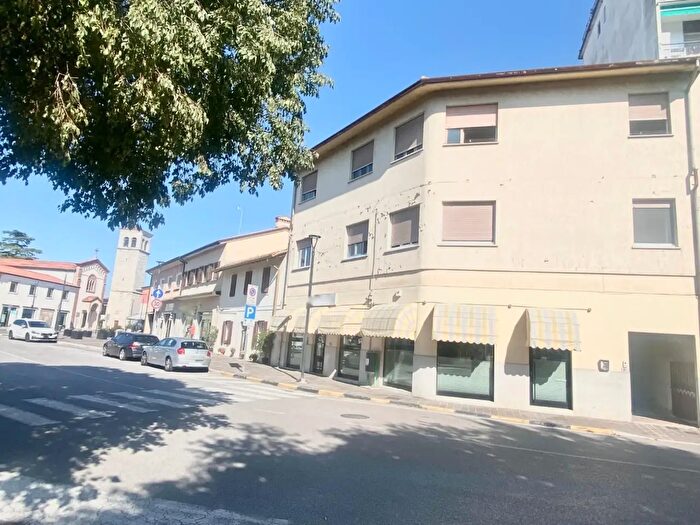 Appartamento trilocale in vendita in Staranzano