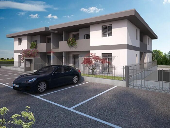 Appartamento trilocale in vendita in Azzano San Paolo