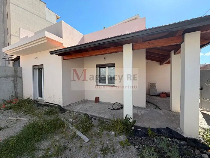 Casa quadrilocale in vendita in Via Boschicello, Reggio Calabria