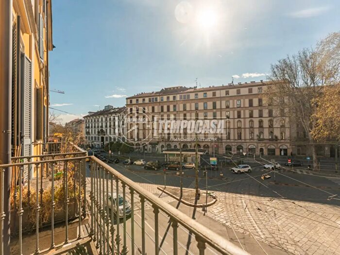 Appartamento trilocale in vendita in Via Carlo Farini, Milano