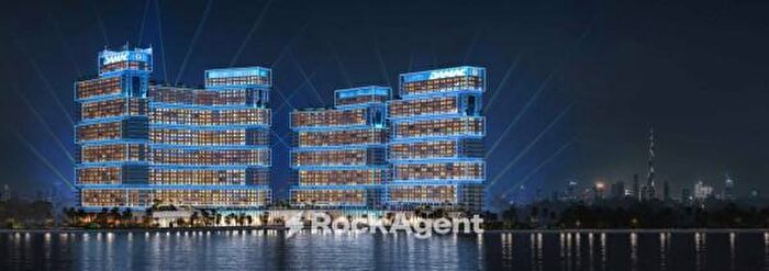 Appartamento con 5 locali in vendita in Via Manfredonia, Foggia