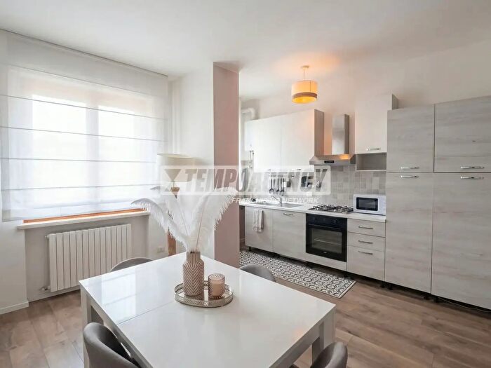 Appartamento bilocale in vendita in Garbagnate Milanese