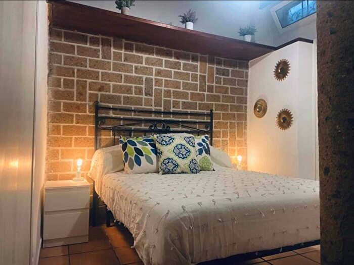 Appartamento bilocale in affitto in Via dei Capocci, Monti, Roma