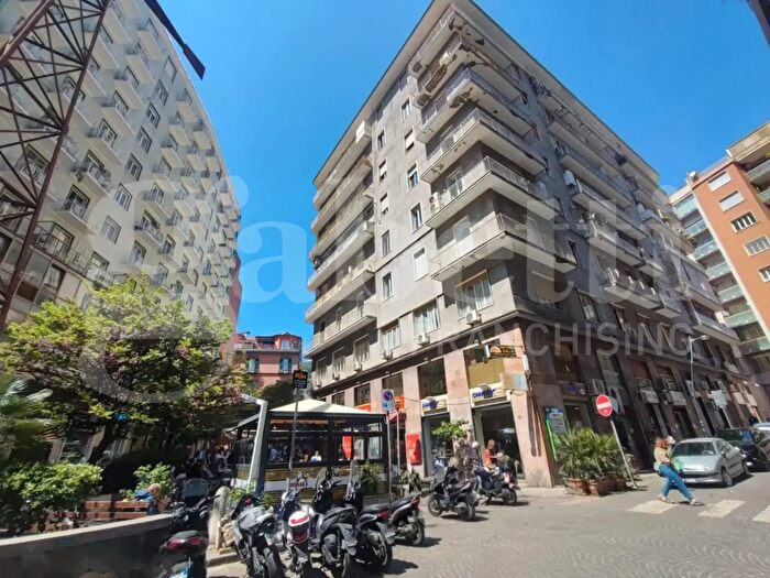 Appartamento quadrilocale in vendita in Via Stendhal, Napoli