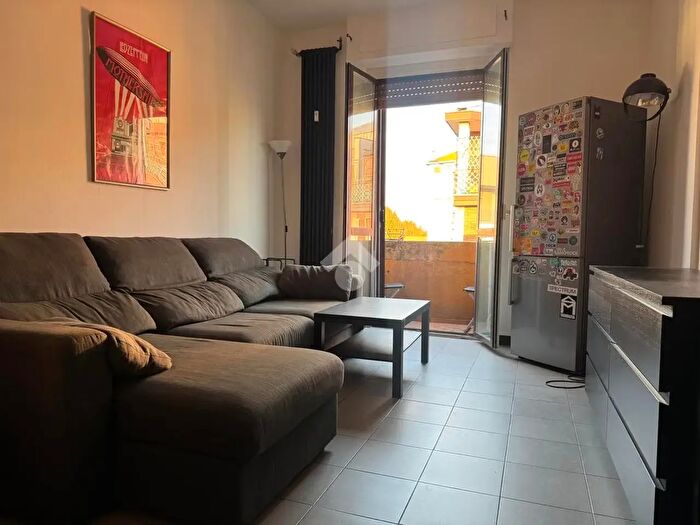 Appartamento trilocale in affitto in Via Bordighera, Milano