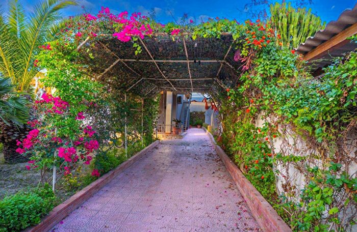 Casa con 7 locali in vendita in Agrigento